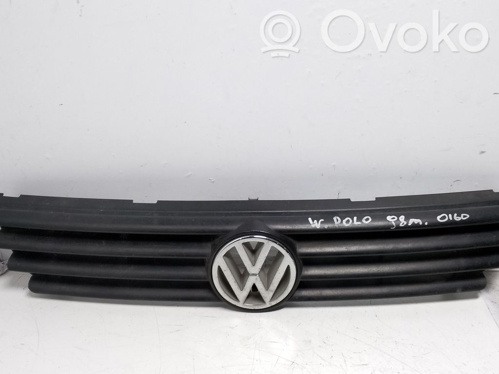 Volkswagen Polo III 6N 6N2 6NF Etusäleikkö