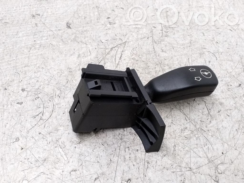 BMW 5 E39 Palanca de ajuste del volante 