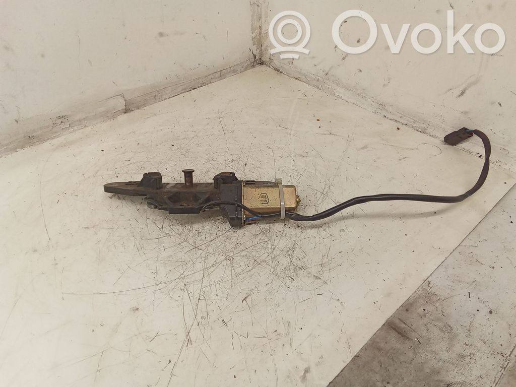 Motor de apertura del maletero/compartimento de carga   8362371