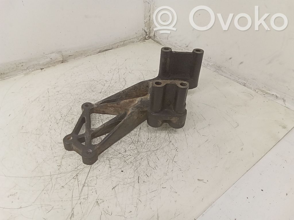 Ford Galaxy Engine mounting bracket 