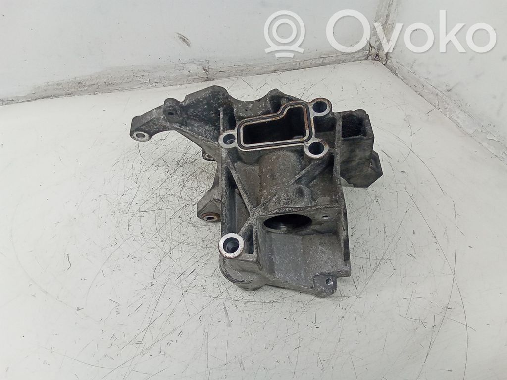 Halterung Servopumpe   059145169AA