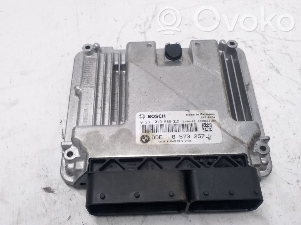 Sterownik / Moduł ECU   0281019680,8573257,031089173