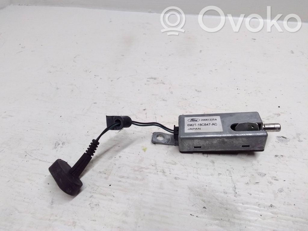Ford Galaxy Aerial antenna amplifier 