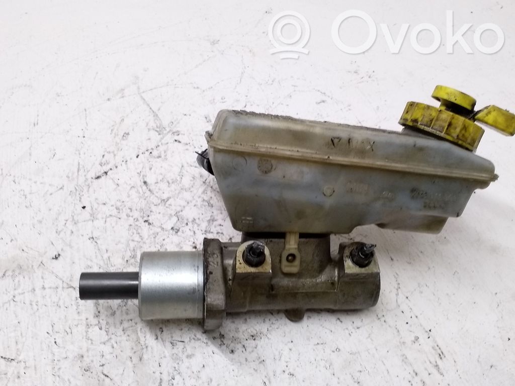 Główny cylinder hamulca   7M3611303