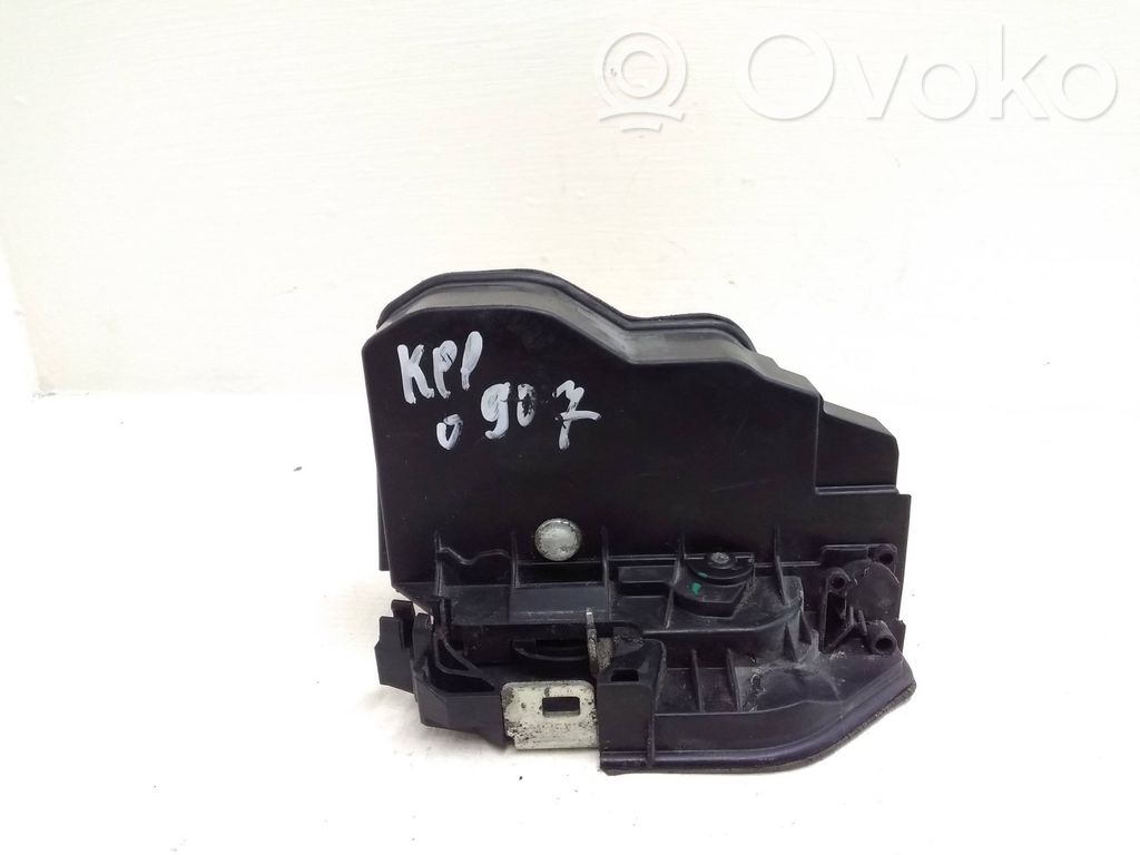 Cerradura de puerta delantera   7036169
