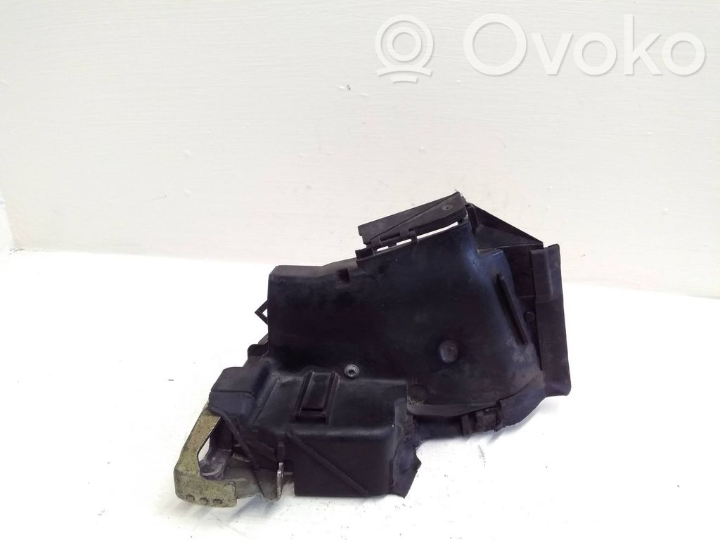 Etuoven lukko   8235125,8352165