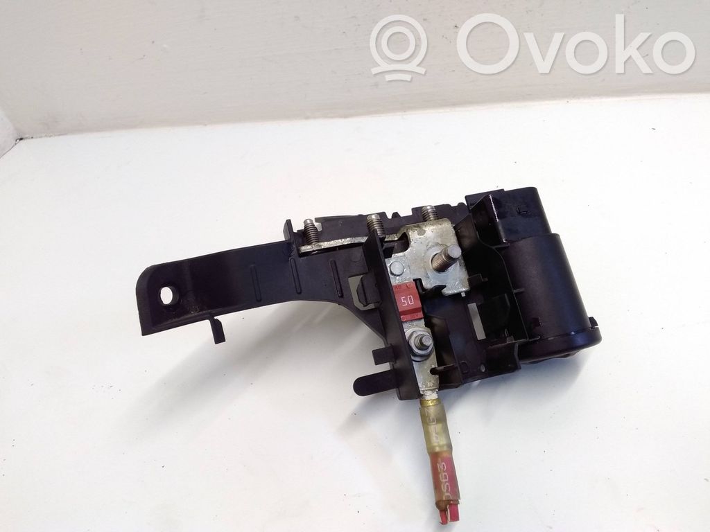 Audi A4 S4 B9 Fuse module 