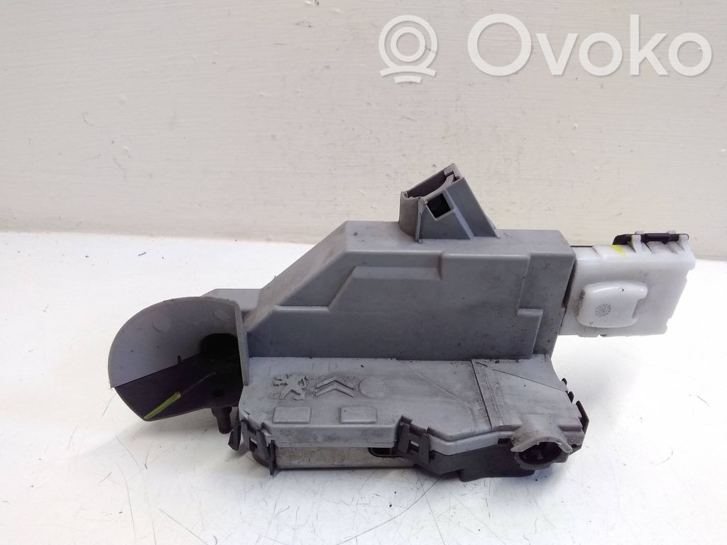 Citroen C5 Front door lock 