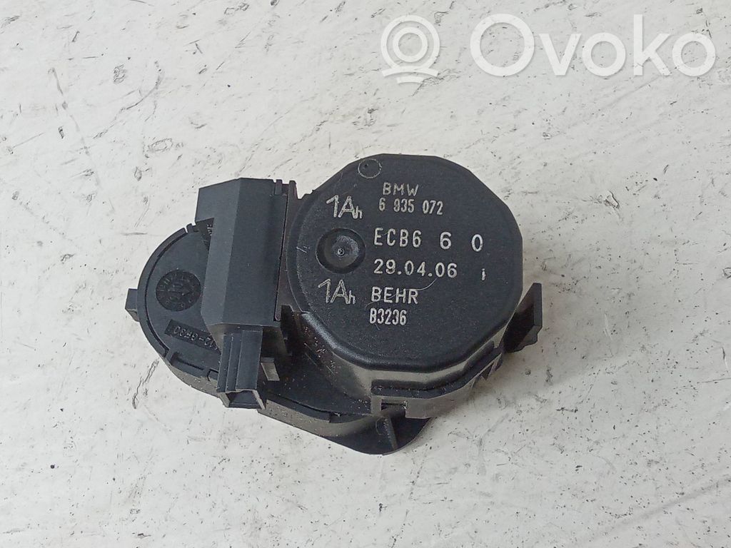 BMW 7 E65 E66 Oro sklendės varikliukas 