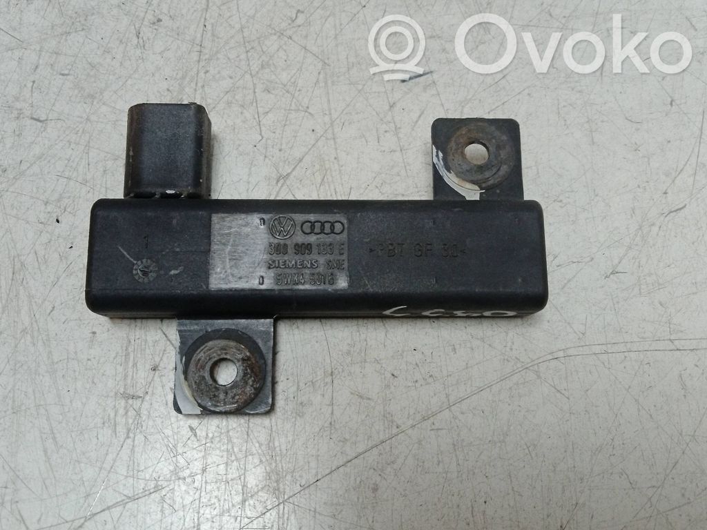 Radion pystyantenni   3D0909133E