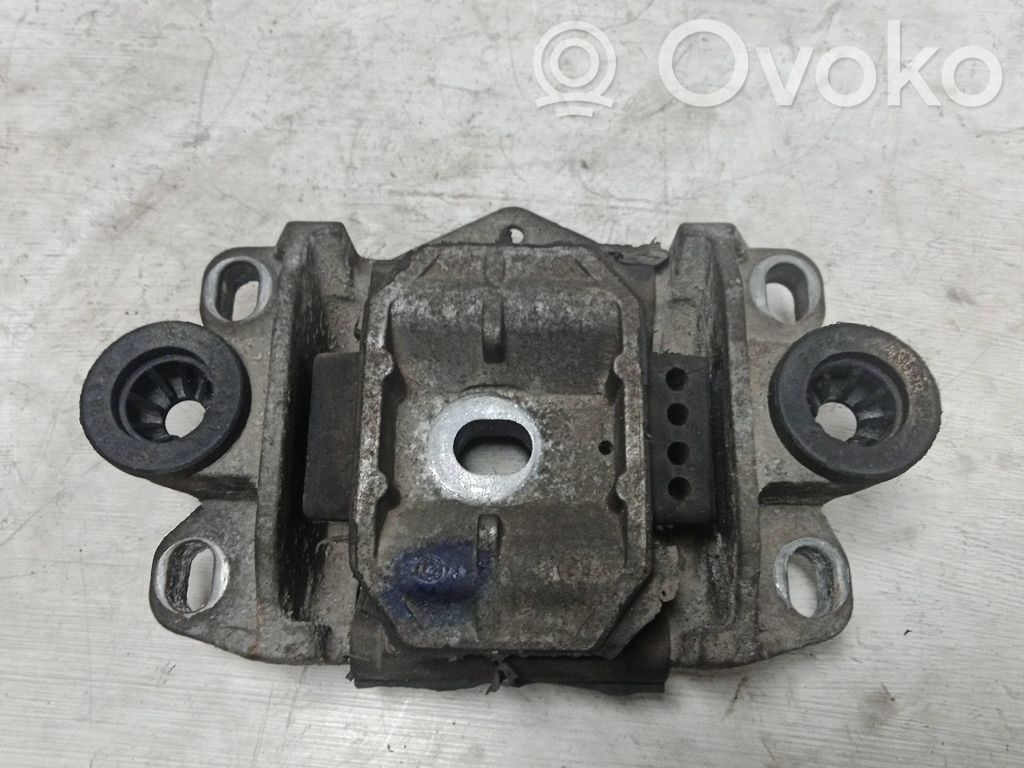 Ford Mondeo Mk III Gearbox mount 