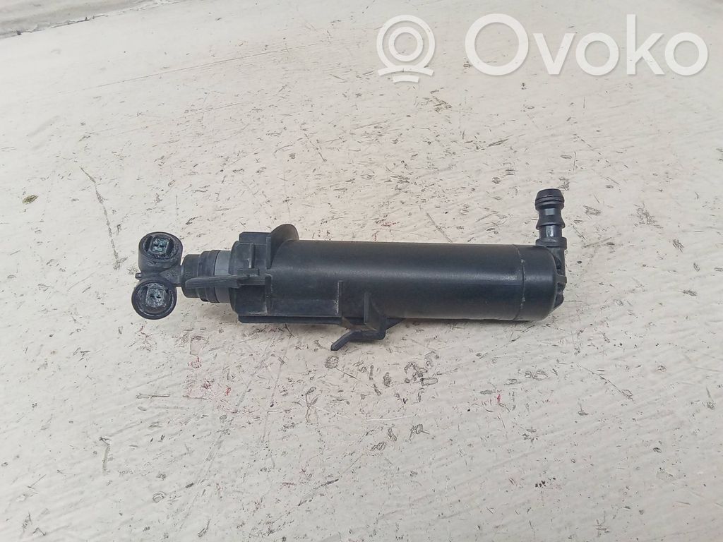 Audi A5 8T 8F Dysza spryskiwacza lampy przedniej 