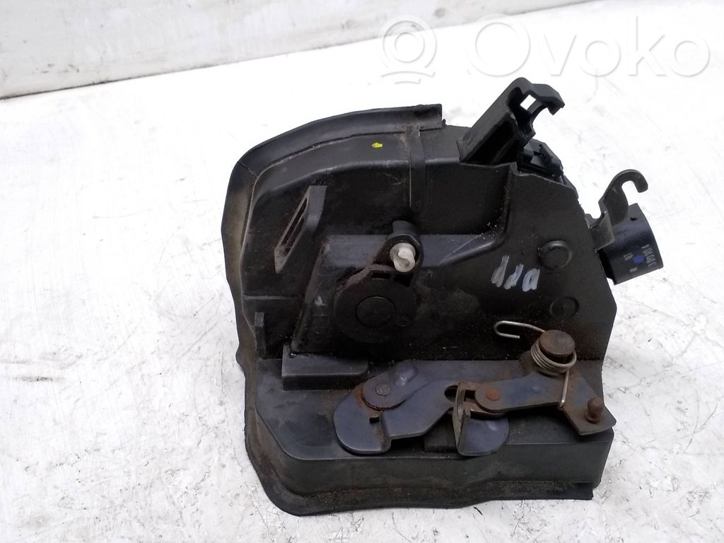BMW X5 E53 Front door lock 