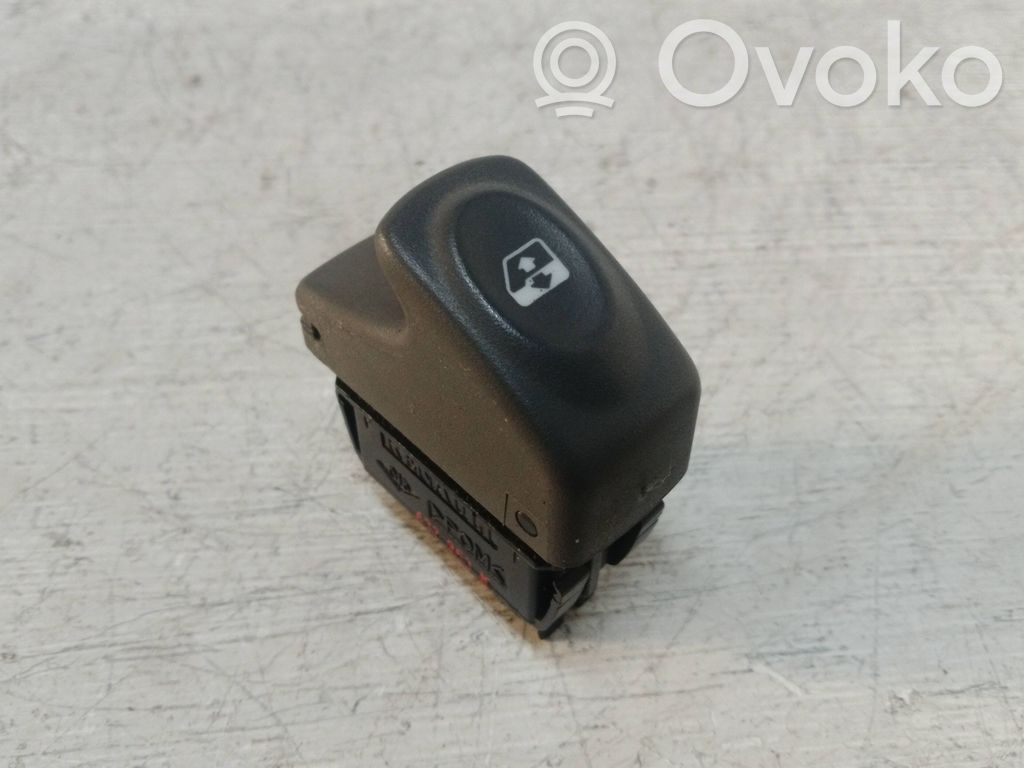 Renault Scenic I Interruttore di controllo dell’alzacristalli elettrico 