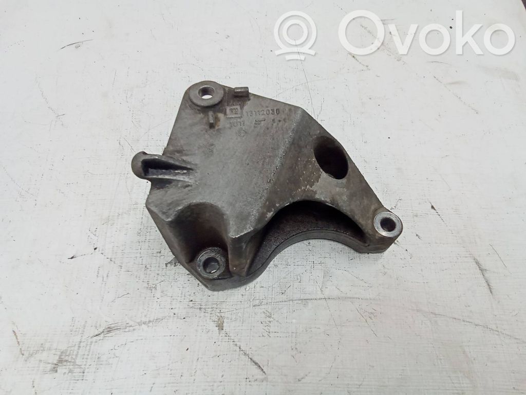 Opel Vectra C Engine mounting bracket 