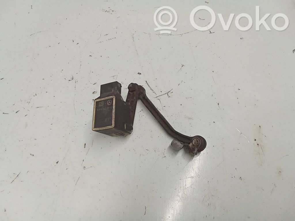 Mercedes-Benz GL X164 Czujnik poziomu zawieszenia pneumatycznego osi przedniej 