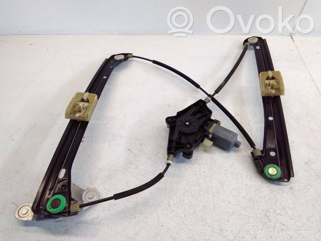 Volkswagen Golf VII Regulador de puerta delantera con motor