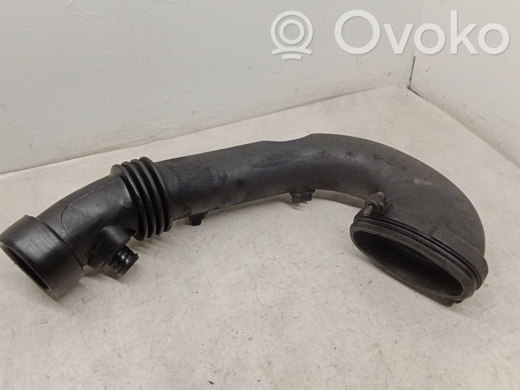 BMW 5 E60 E61 Gaisa caurule uz turbīnu 
