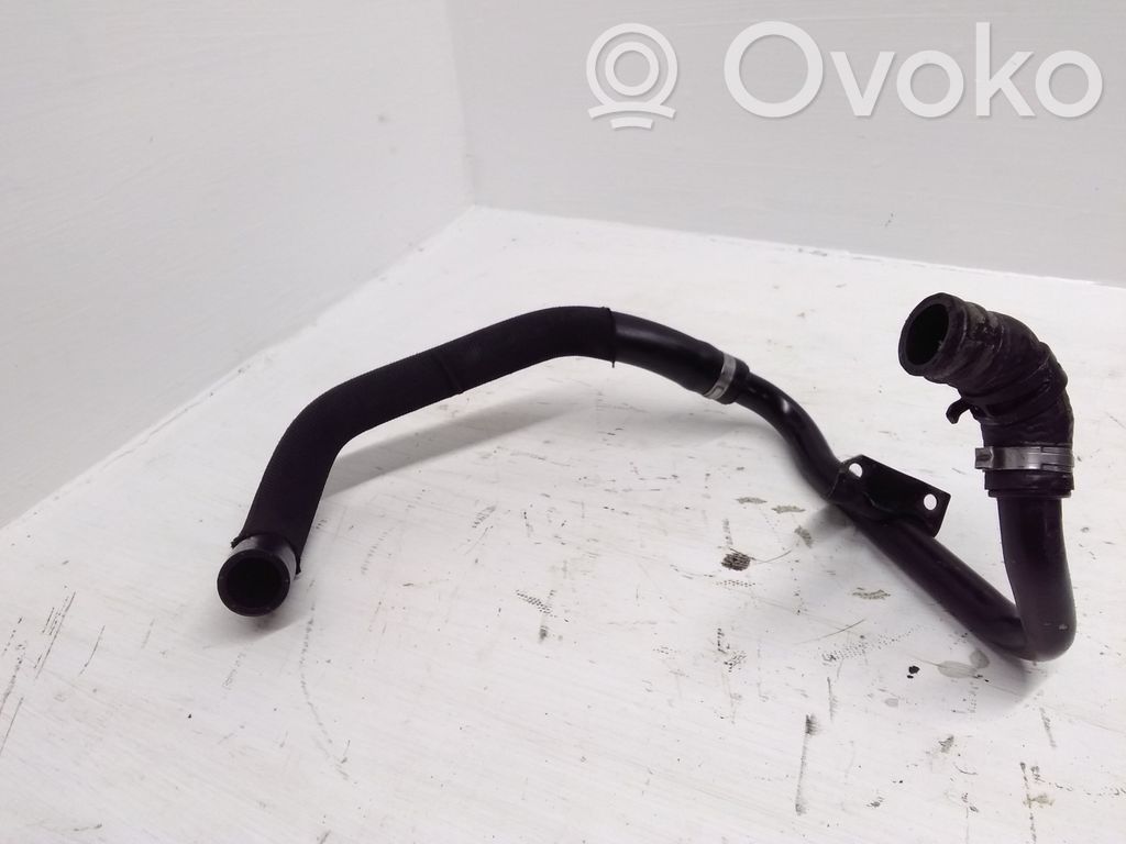 Volkswagen Touareg I Engine coolant pipe/hose 