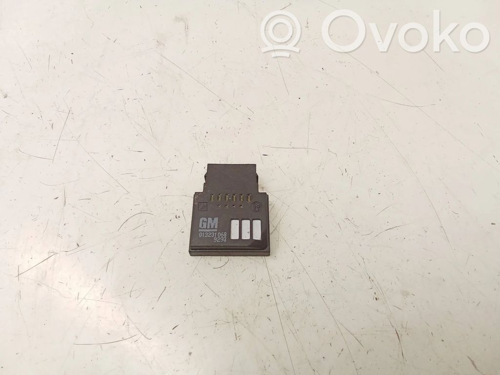 Opel Insignia A Salona temperatūras sensors 