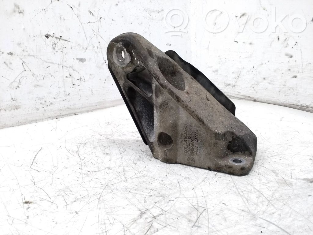 BMW X3 E83 Engine mounting bracket 
