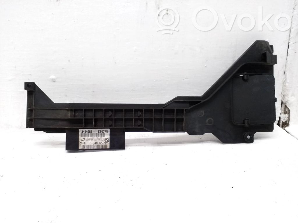 BMW X3 E83 Radiator mount bracket 