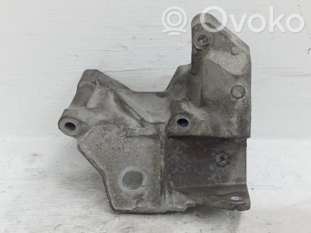 Suport motor   6G926F030BA,30681951