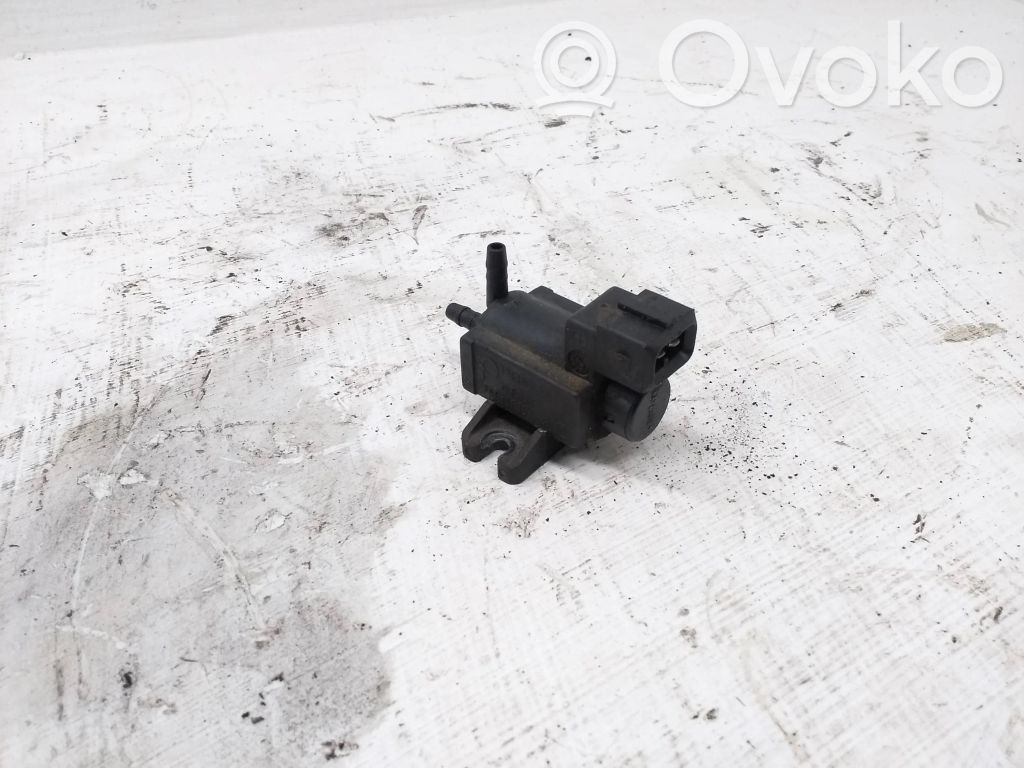 Volvo V70 Zawór podciśnienia / Elektrozawór turbiny 