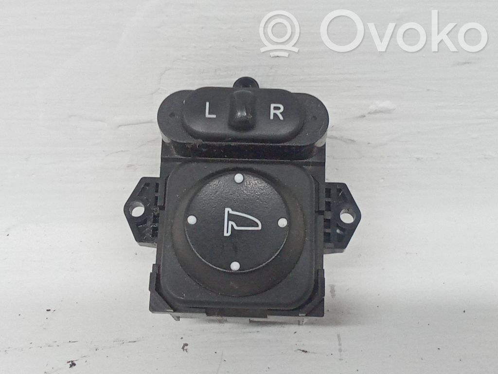 Przycisk regulacji lusterek bocznych   TR0A011,NH167T0772T
