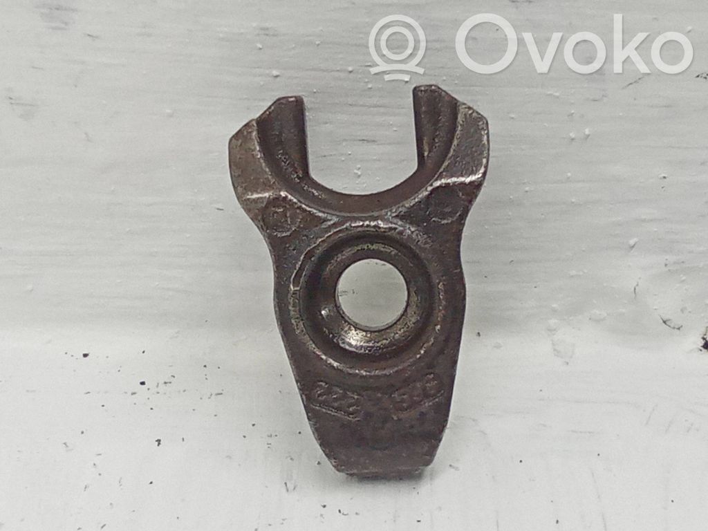 Mitsubishi Outlander Bridă fixare injector 