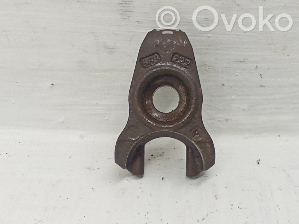 Mitsubishi Outlander Bridă fixare injector 