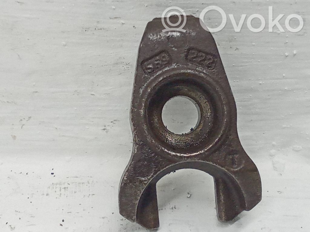 Mitsubishi Outlander Bridă fixare injector 