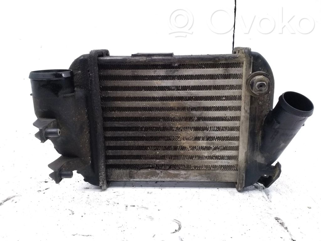 Audi A4 S4 B6 8E 8H Chłodnica powietrza doładowującego / Intercooler 