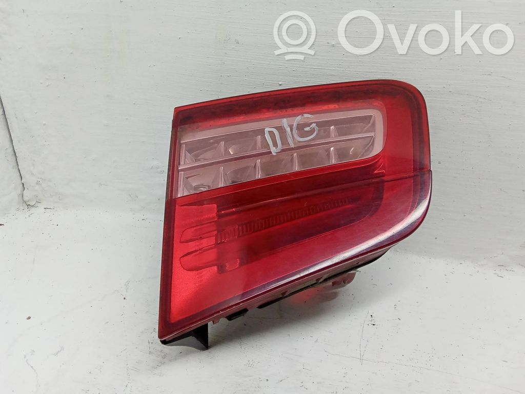 Citroen C5 Galinis žibintas dangtyje 