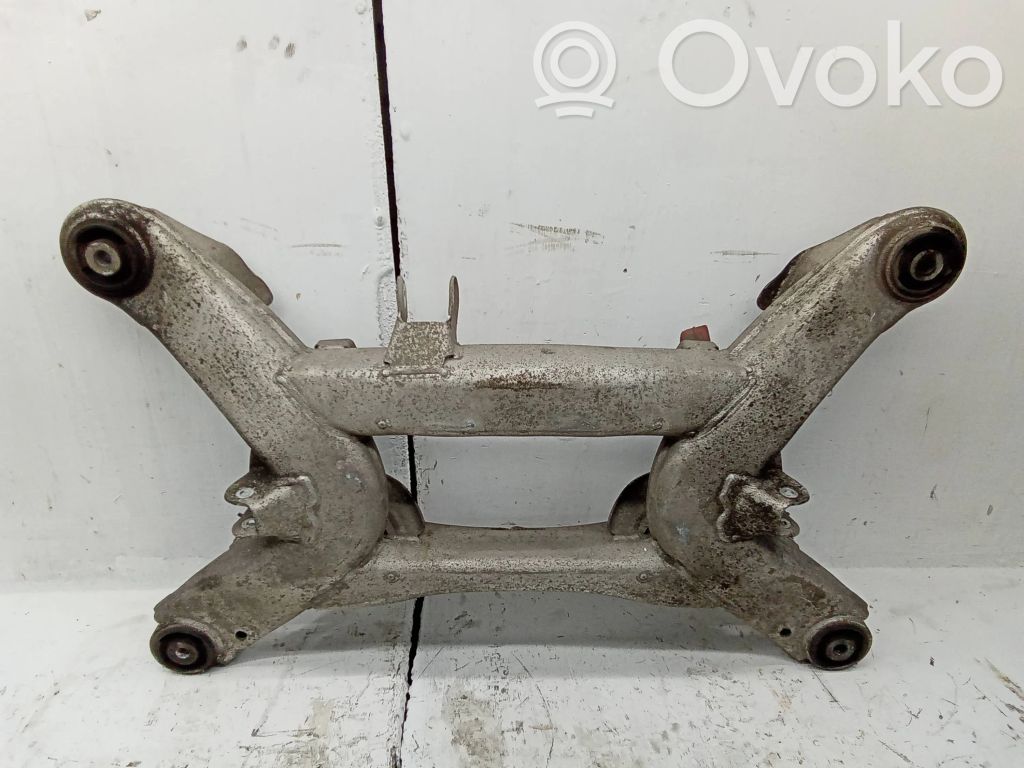 Audi A8 S8 D3 4E Galinis traversas 