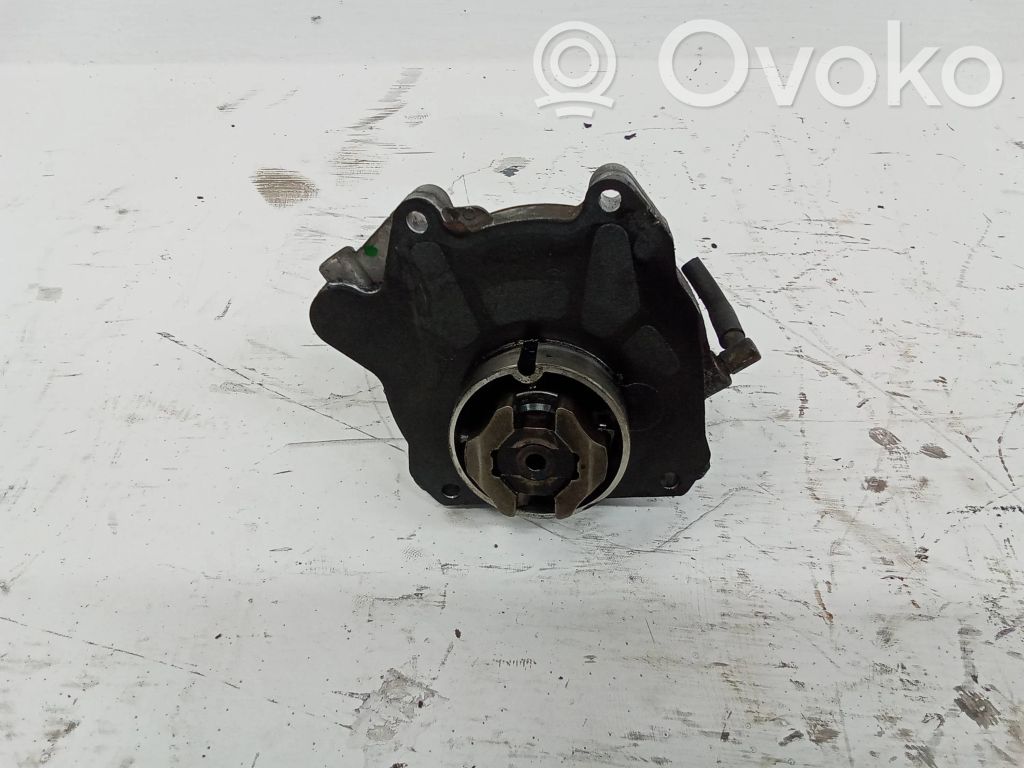 Opel Zafira B Pompa podciśnienia / Vacum 