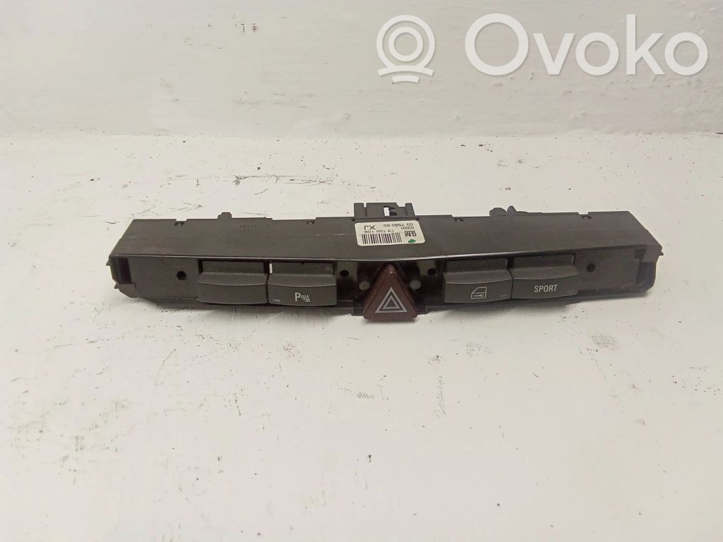 Opel Zafira B Hazard light switch 