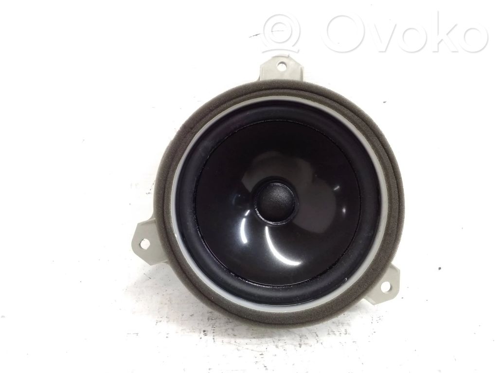 Lexus CT 200H Altavoz de la puerta trasera 