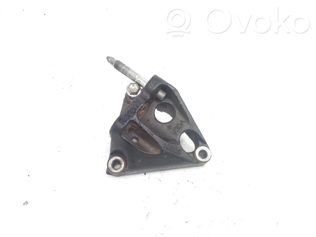 Toyota Prius (XW30) Engine mounting bracket 