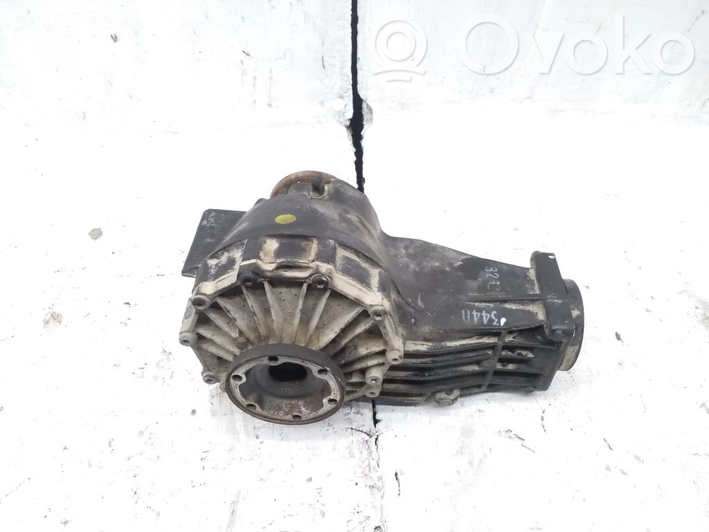 Audi A8 S8 D3 4E Galinis reduktorius 