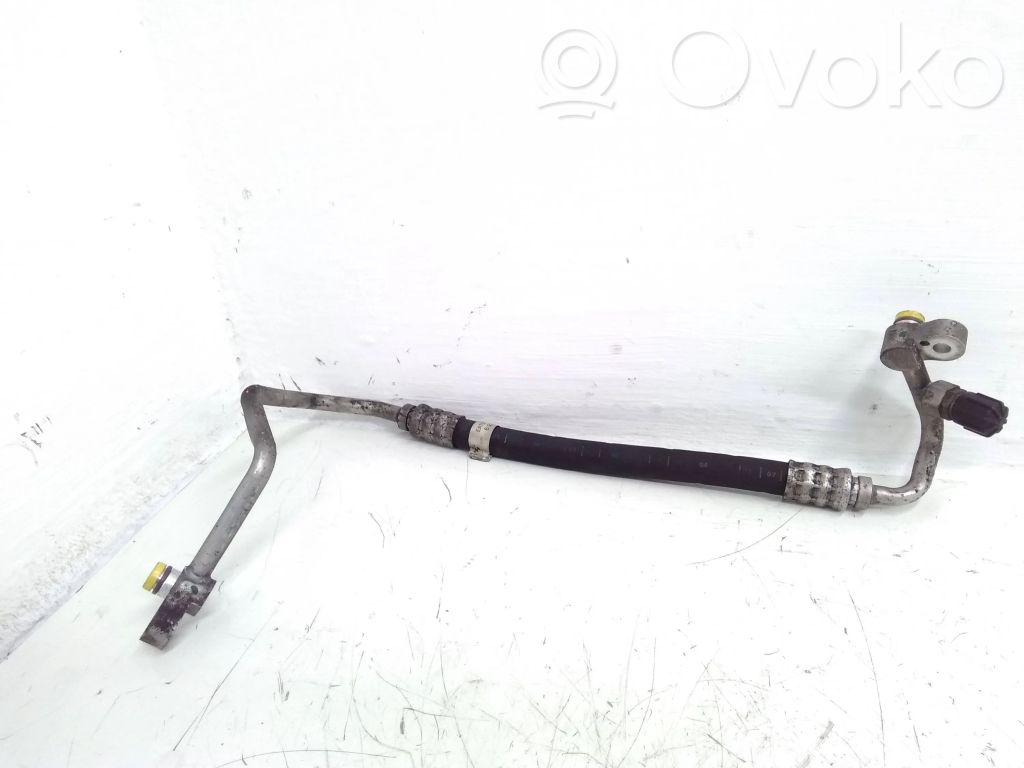 BMW X5 E53 Ilmastointilaitteen putki (A/C) 