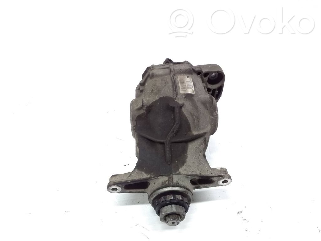 Tylny mechanizm różnicowy   7584450