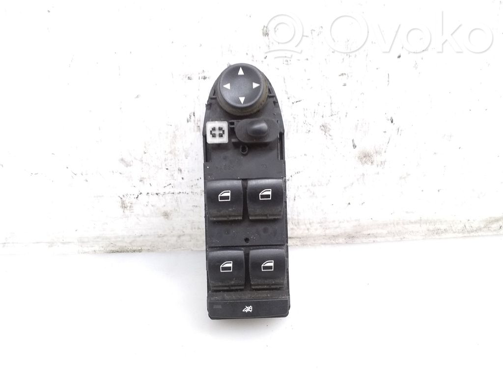 Electric window control switch   9218042