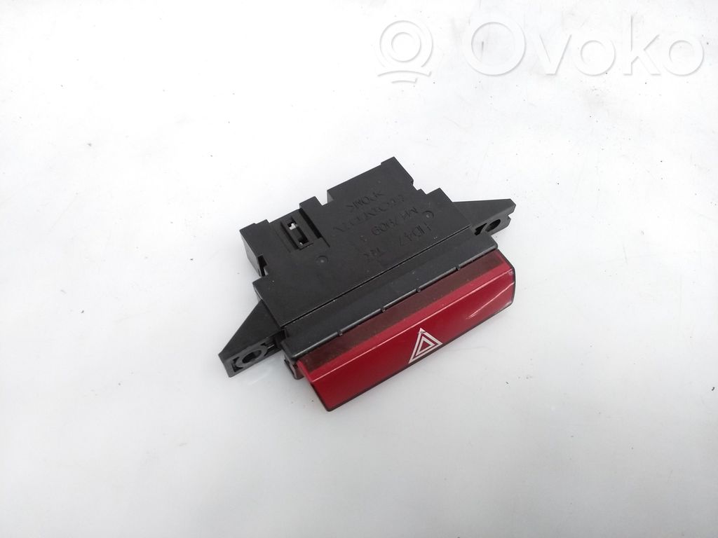 Honda CR-V Hazard light switch 