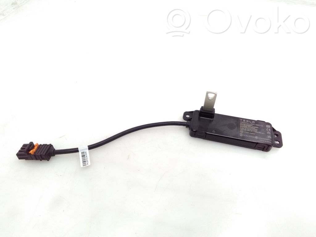 Tesla Model 3 USB interface control unit module 