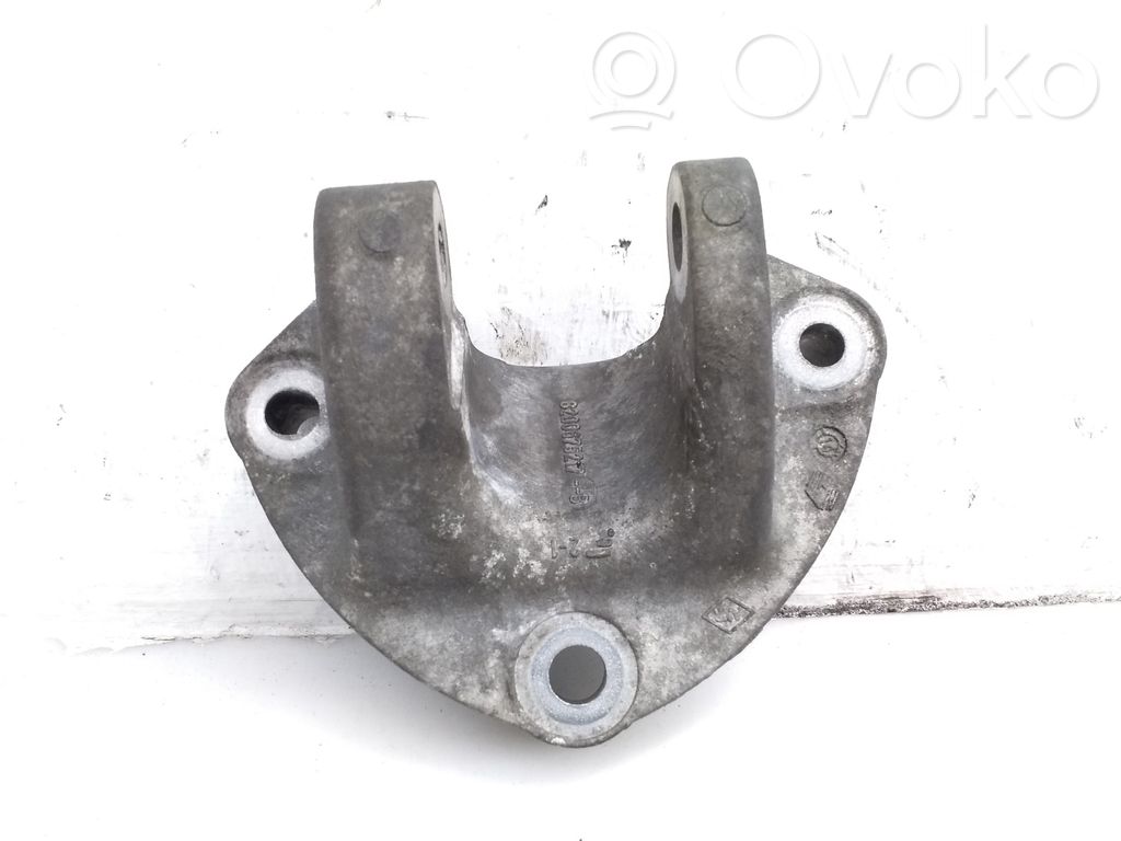 Opel Movano B Engine mounting bracket 