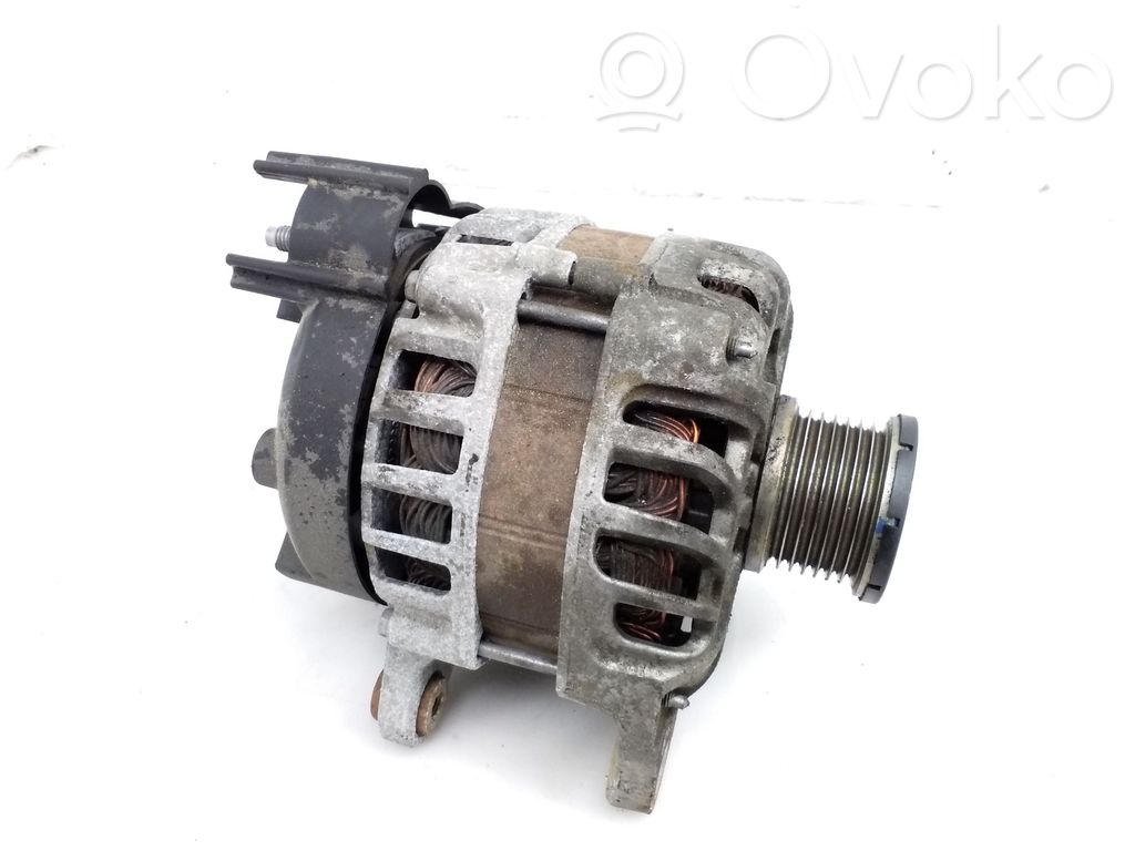 Nissan Juke II F16 Alternador 