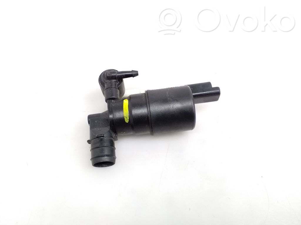 Nissan Juke II F16 Windscreen/windshield washer pump 