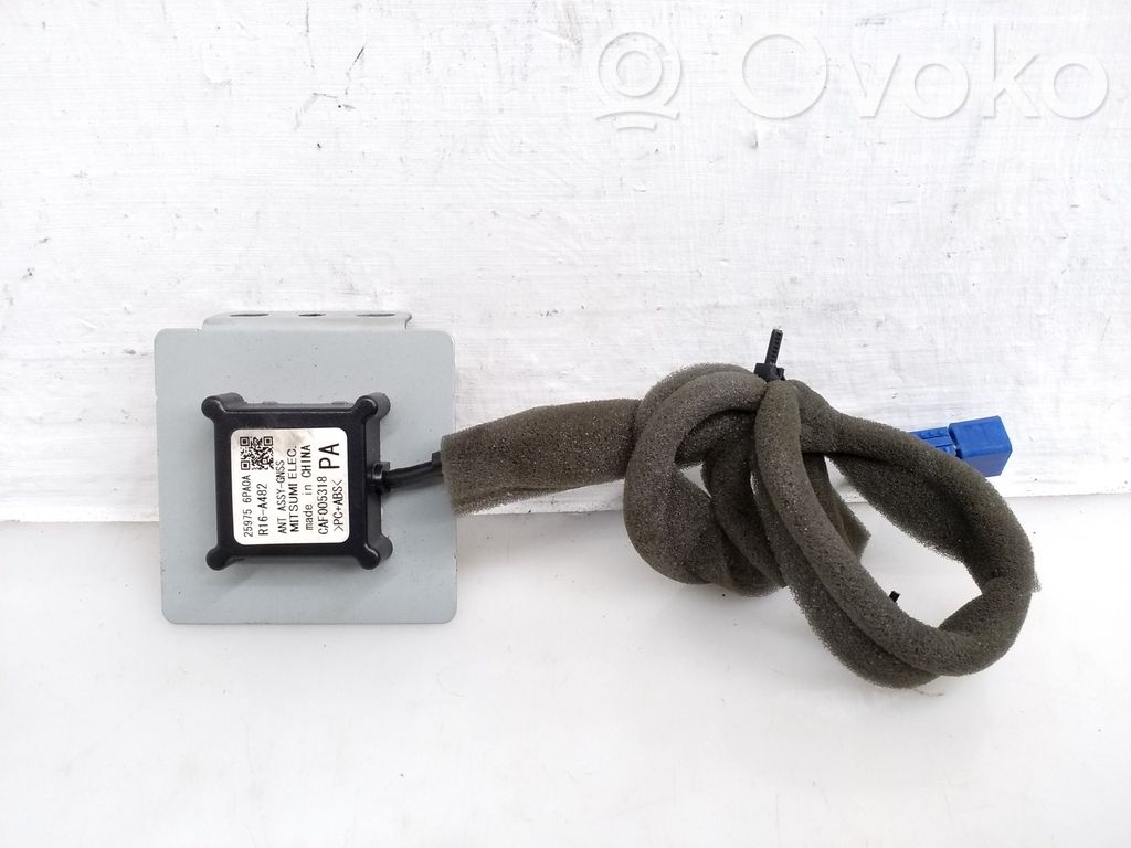 Nissan Juke II F16 Antenne GPS 