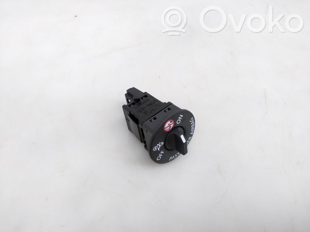 Nissan Juke II F16 Wyłącznik poduszki powietrznej Airbag pasażera 